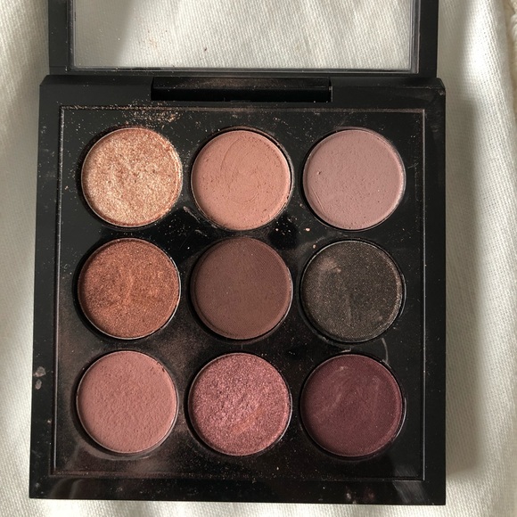 MAC cosmetics 9 shadow palette, barely used - Picture 2 of 7